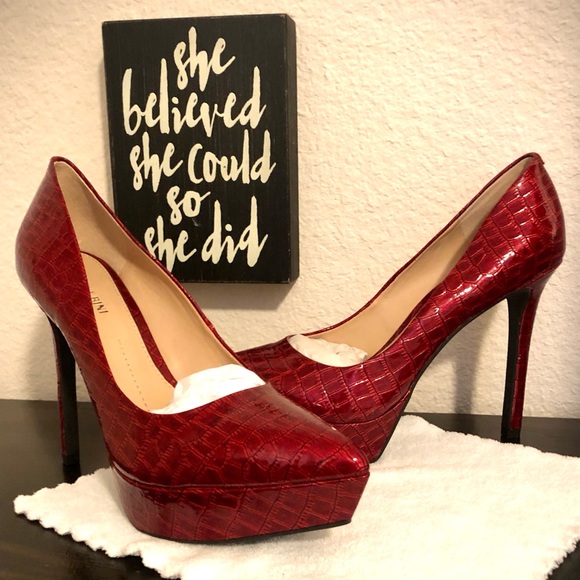 NWT Gianni Bini Reptile Embossed Red Patent Leather Platform Pumps/Heels, 7.5 - Picture 2 of 16